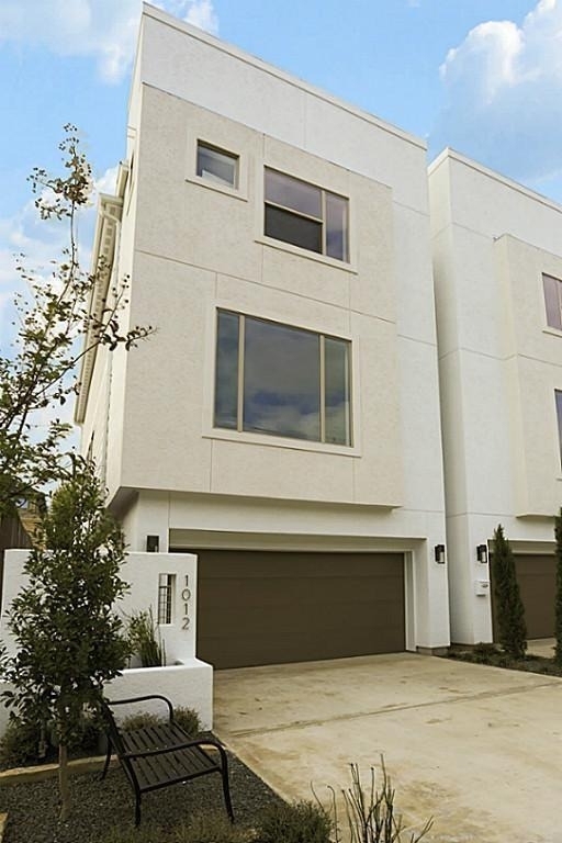 1012 Stanford Street - Photo 1