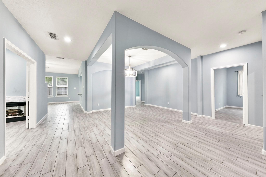 5707 Overton Park Drive - Photo 3