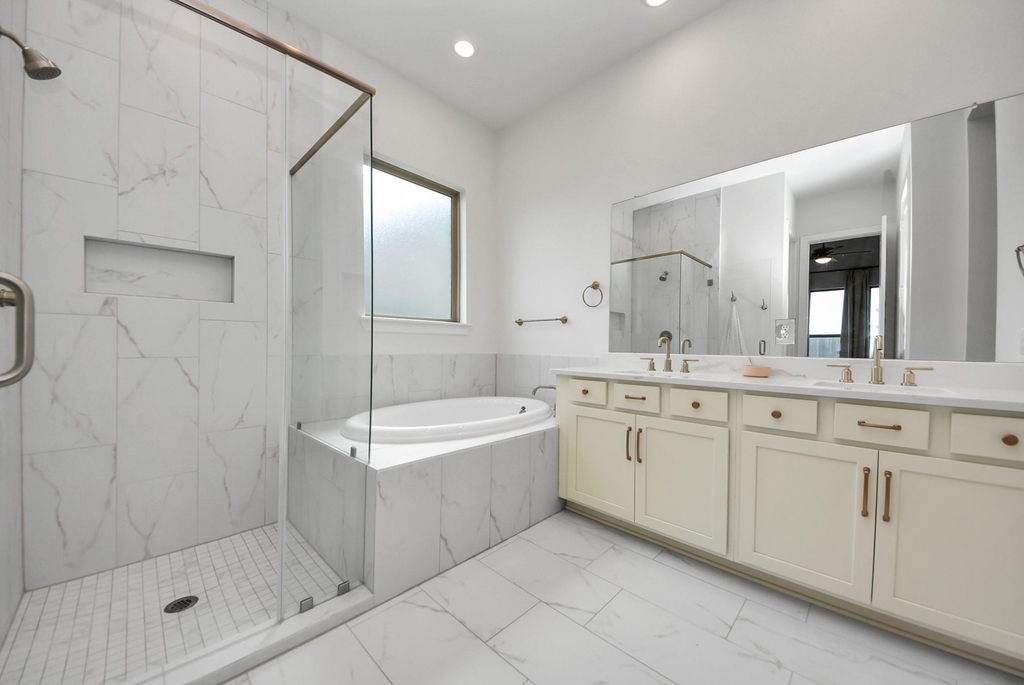 2995 Tantara Drive - Photo 3