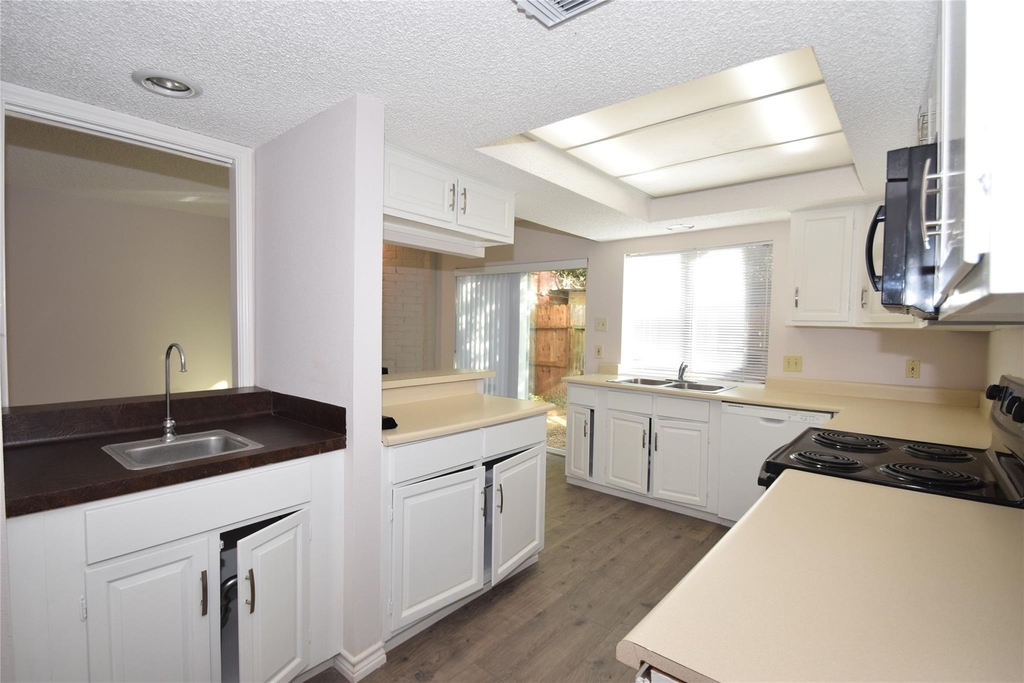 14239 Misty Meadow Lane - Photo 8