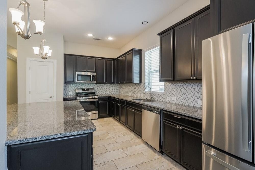 415 Rocky Briar Court - Photo 6