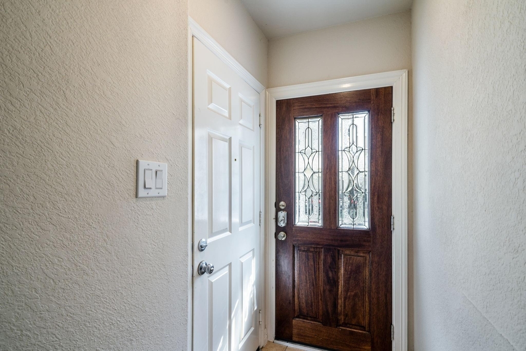 3210 Clearview Circle - Photo 5