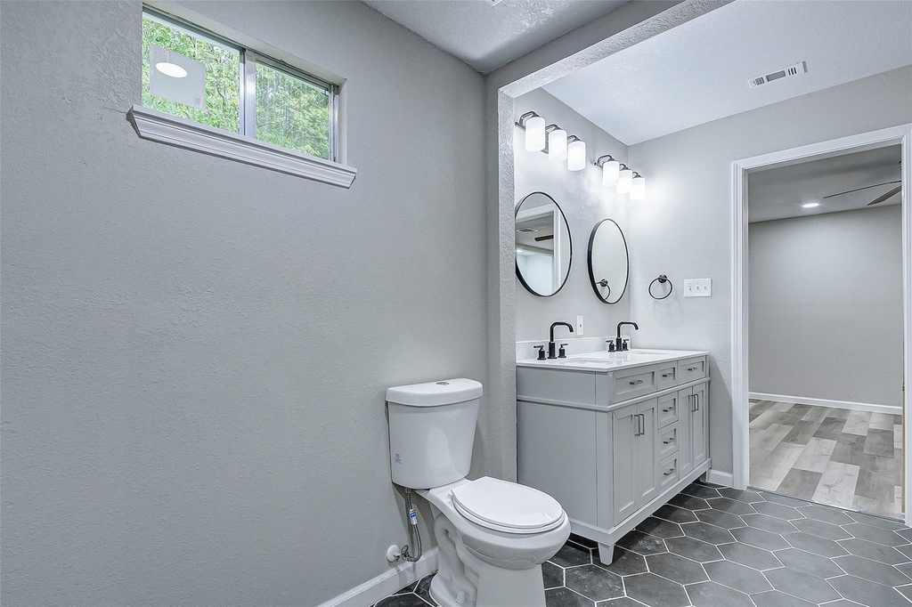 5914 Carew Street - Photo 23