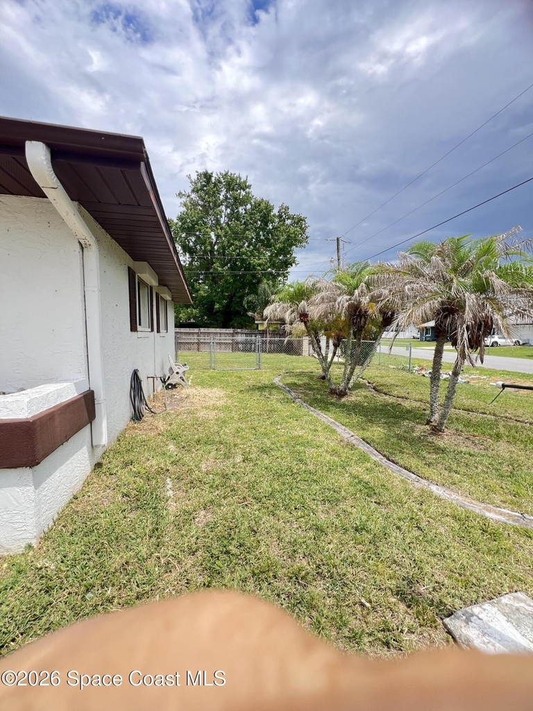 6485 Manila Drive - Photo 20