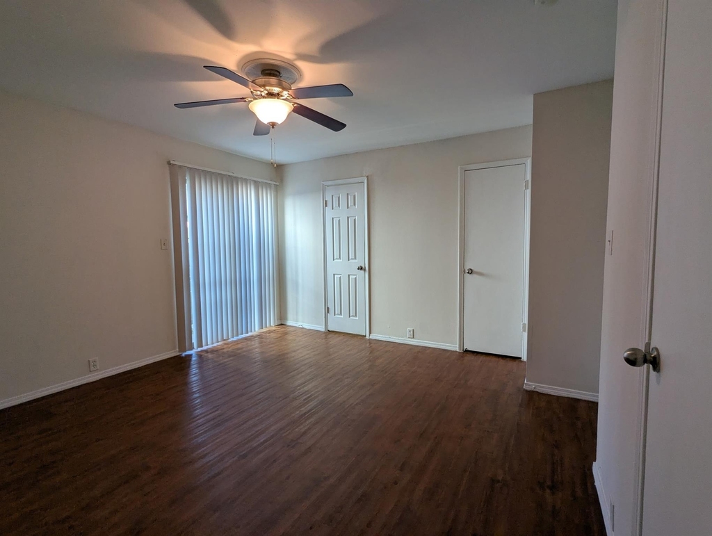 525 Heights Boulevard - Photo 2