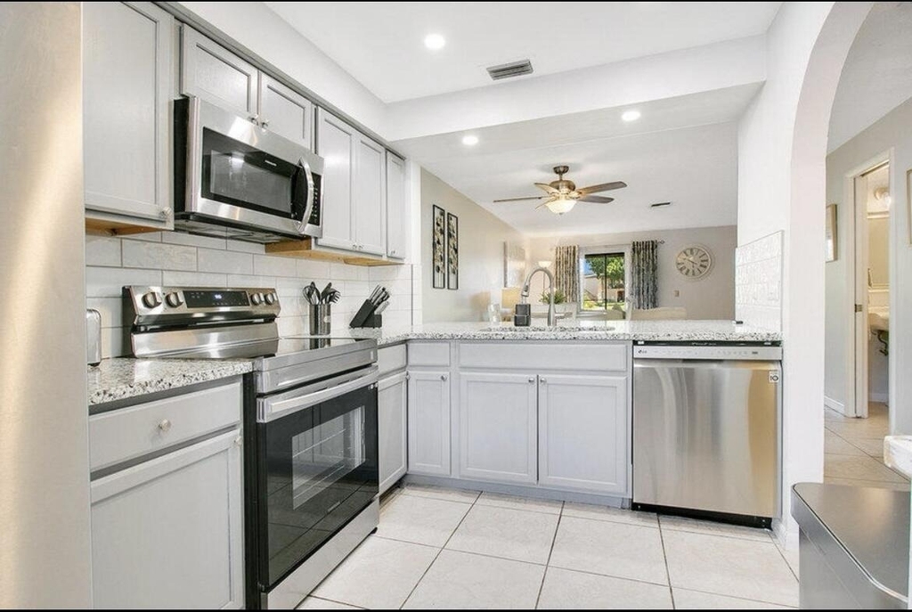 154 San Juan Circle - Photo 1