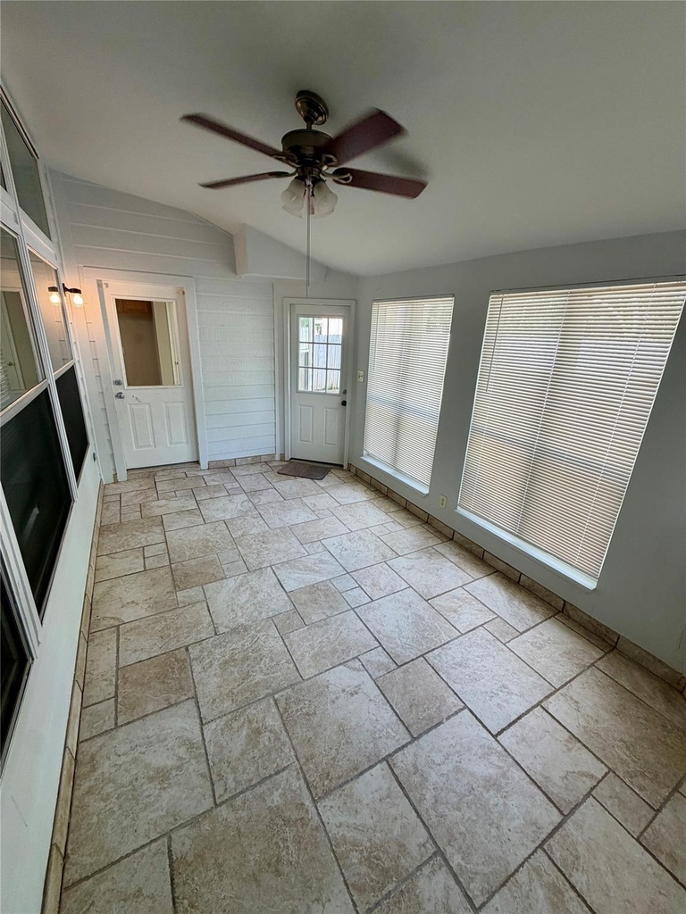 3715 Lindenfield Drive - Photo 36