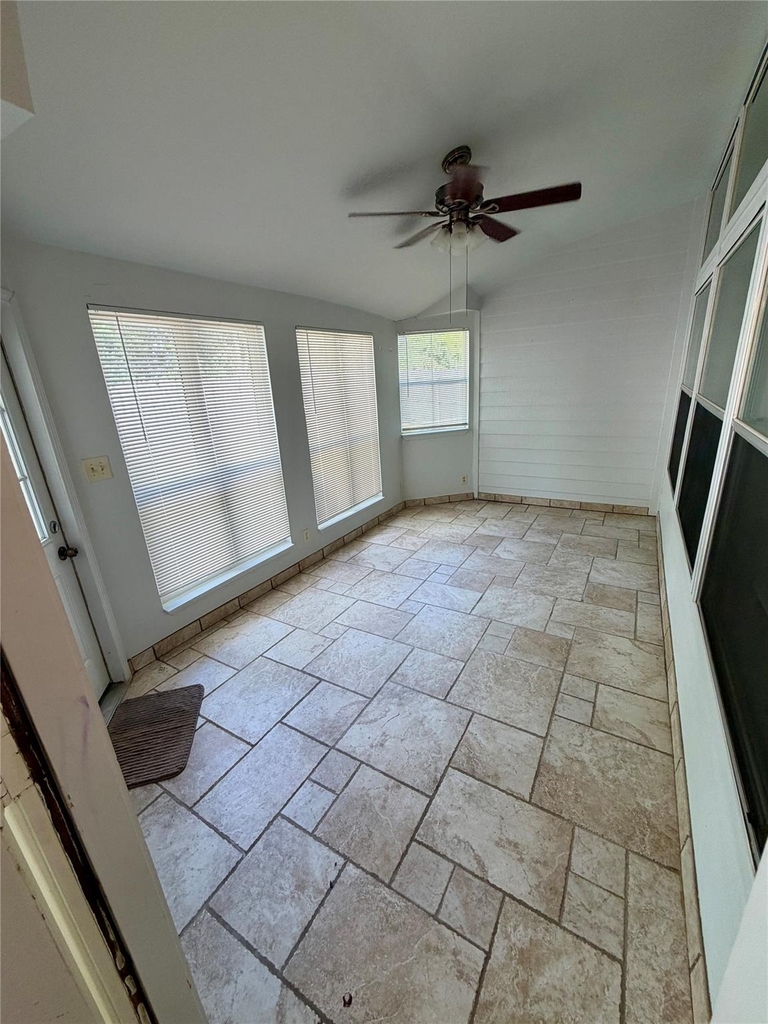 3715 Lindenfield Drive - Photo 37
