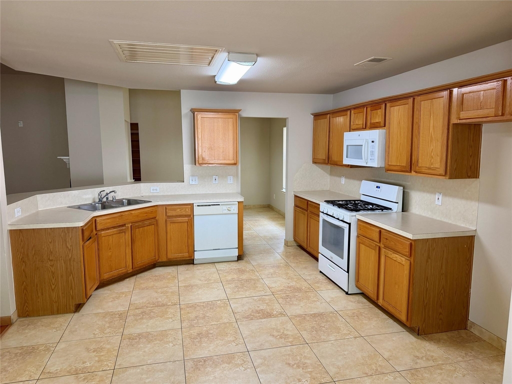 3715 Lindenfield Drive - Photo 12