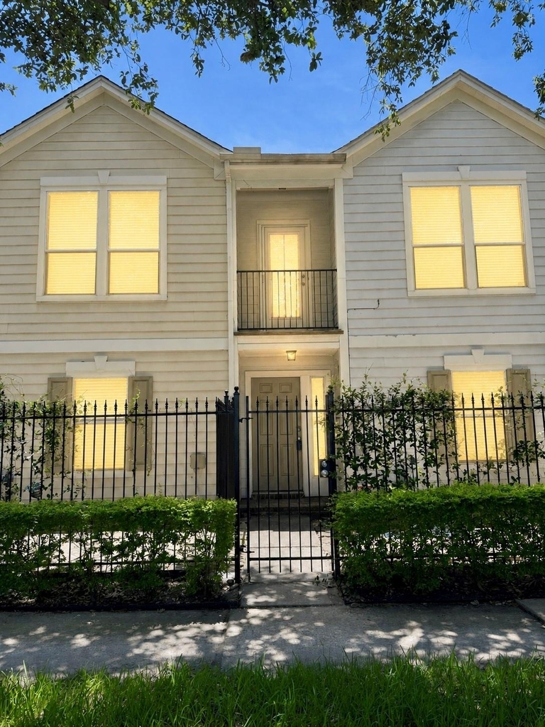 1828 Wheeler Street - Photo 2
