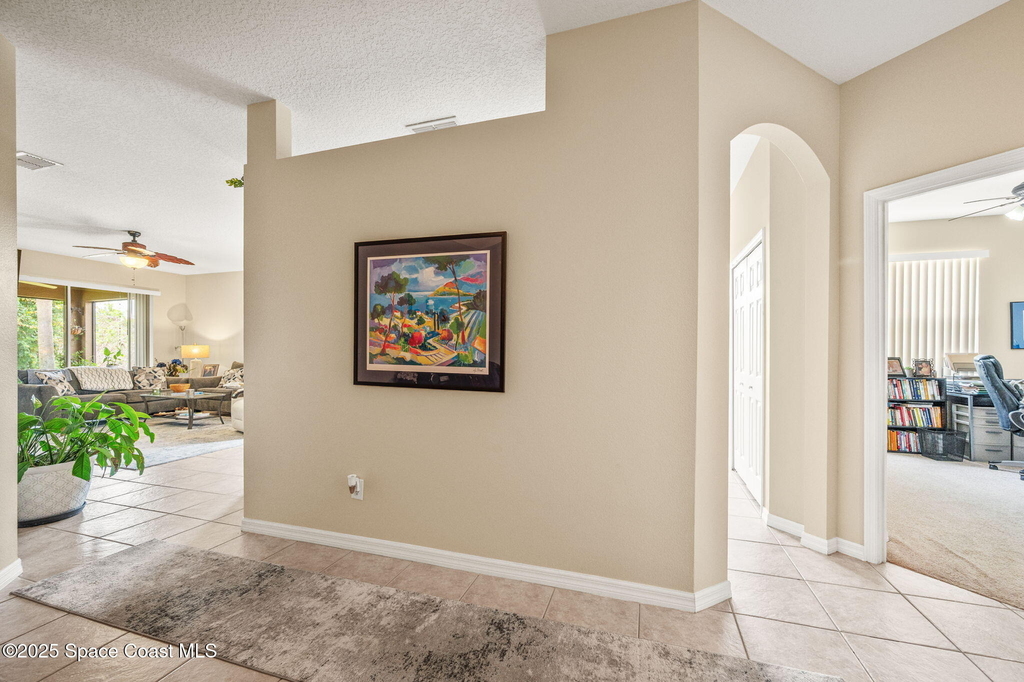 1749 Tullagee Avenue - Photo 8