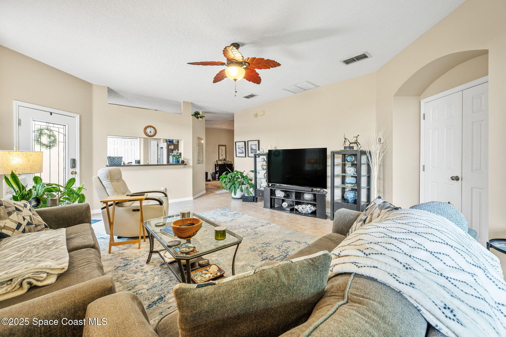 1749 Tullagee Avenue - Photo 7