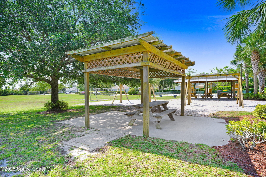 1749 Tullagee Avenue - Photo 54