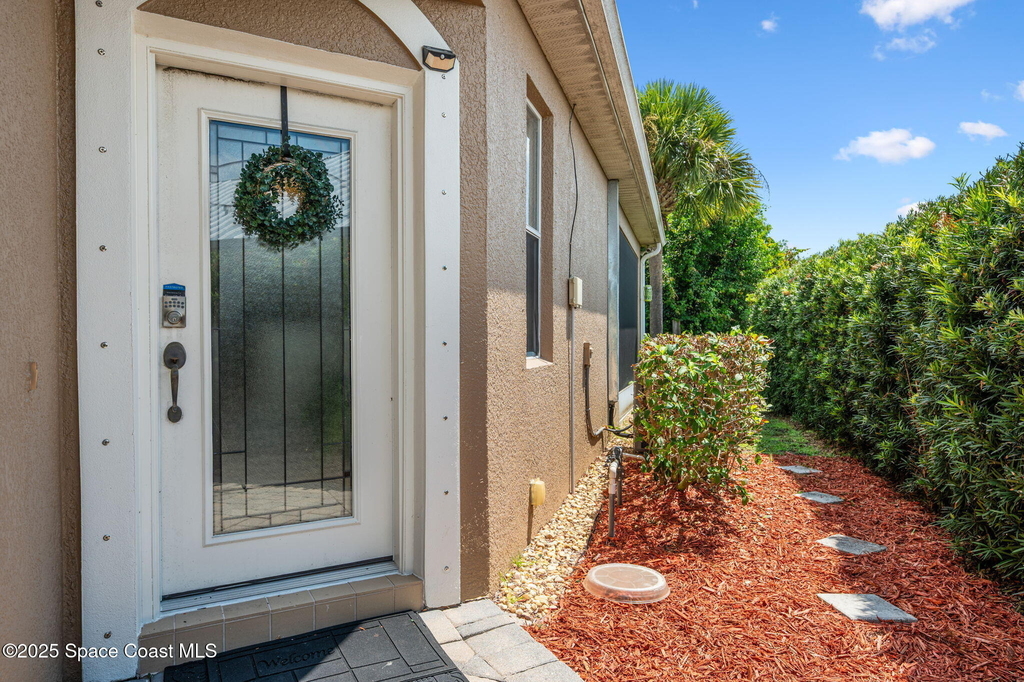 1749 Tullagee Avenue - Photo 3