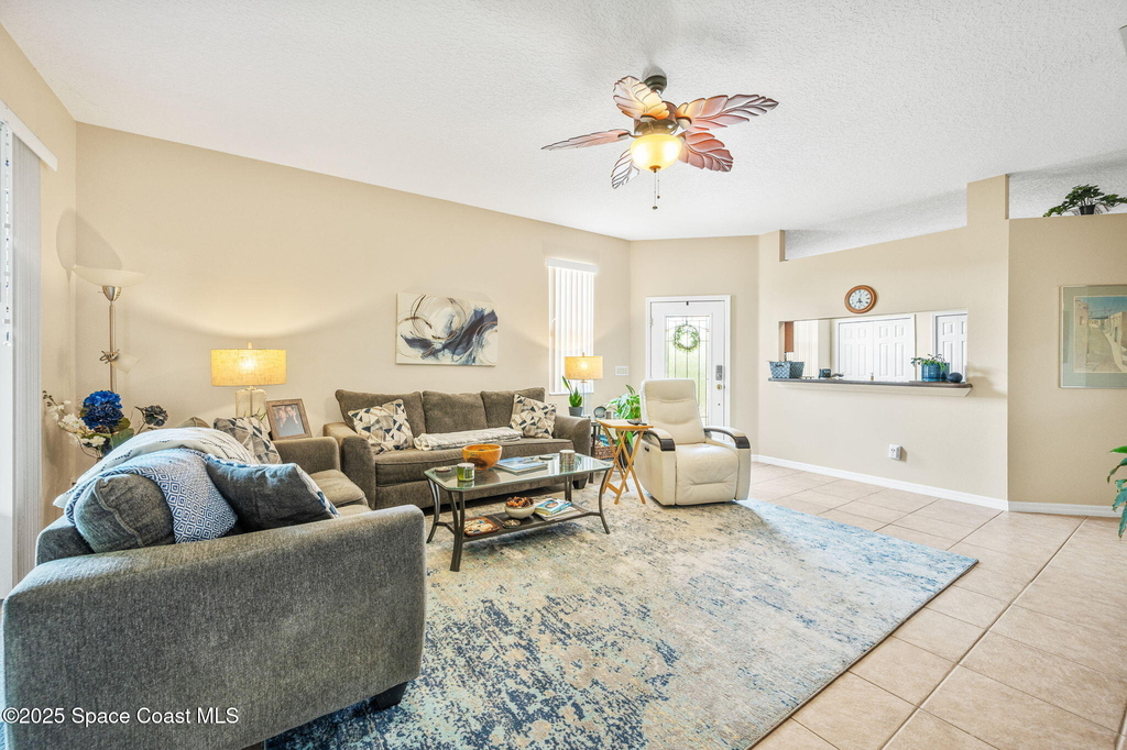 1749 Tullagee Avenue - Photo 6