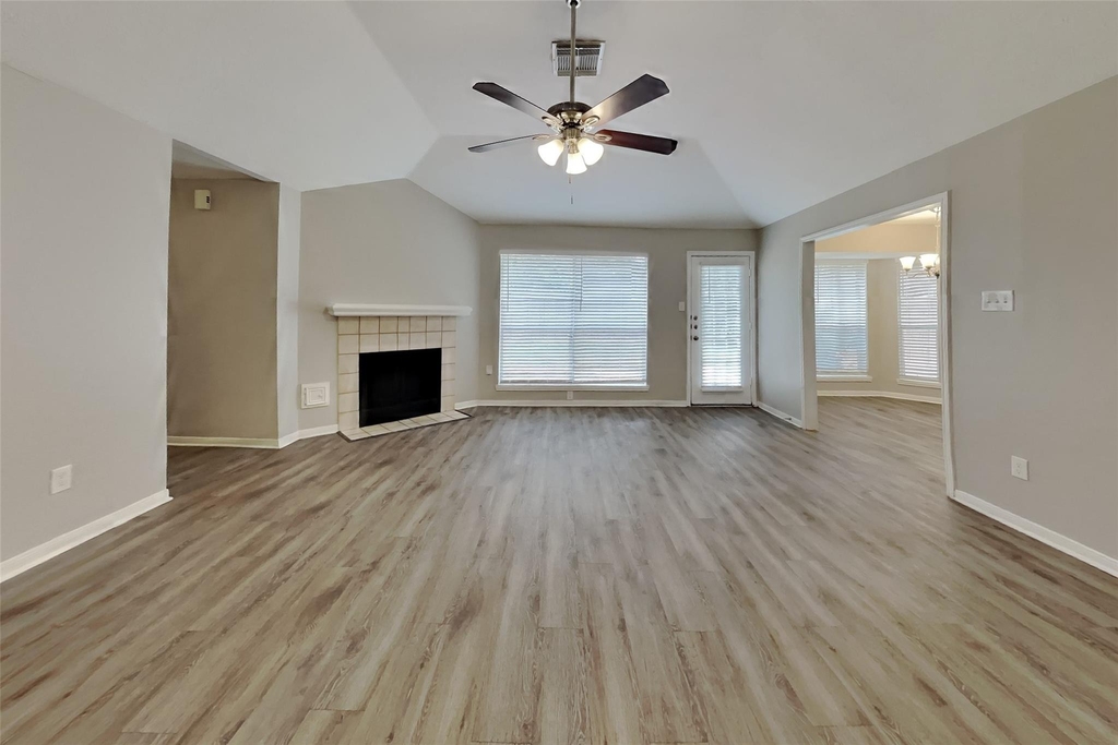 17514 Hamilwood Drive - Photo 2