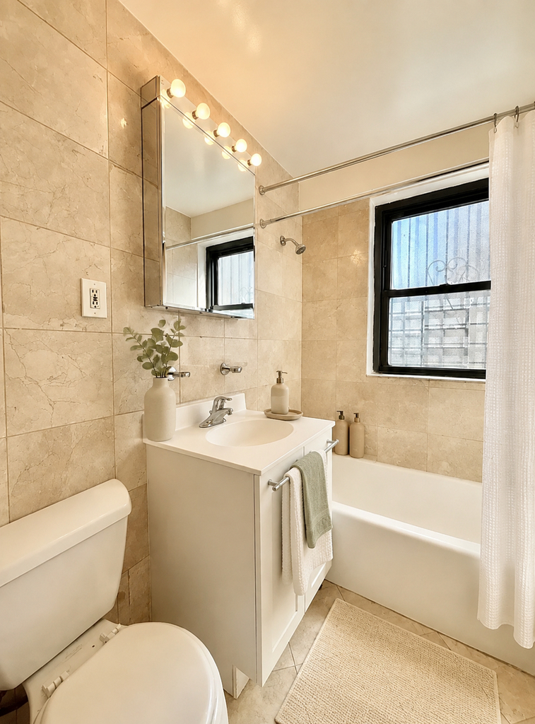  4th Avenue - Photo 3