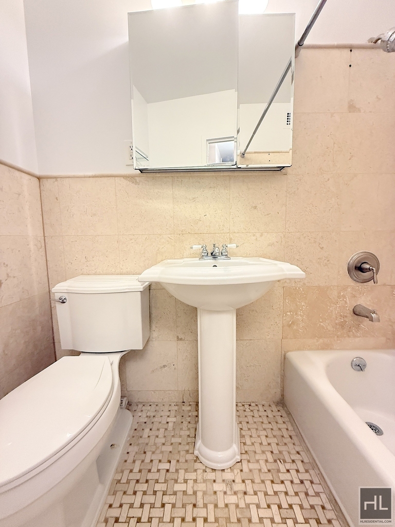 West 93 Street - Photo 5