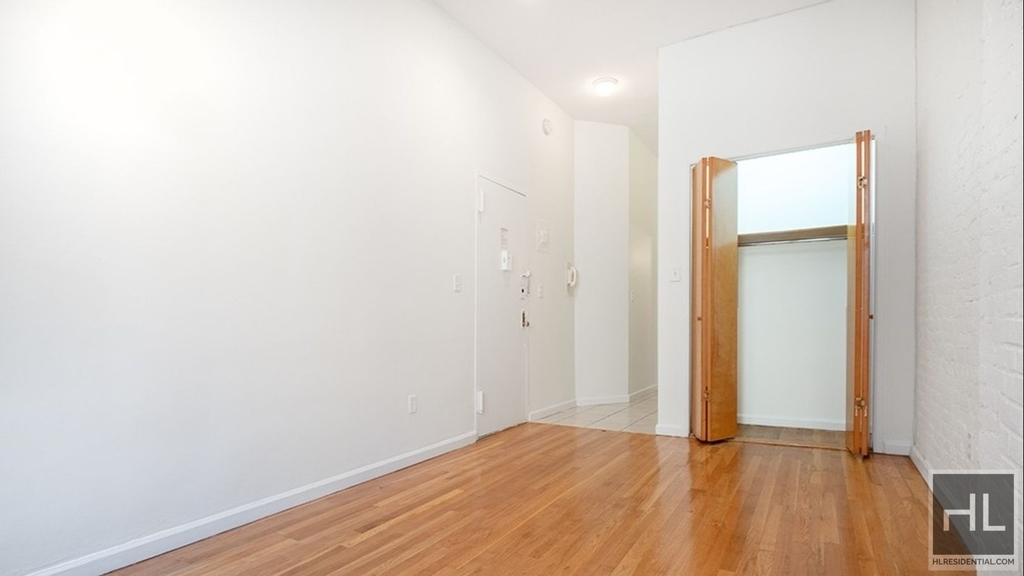 East 89th Street - Photo 0