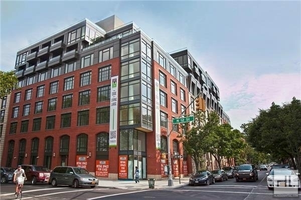 Bedford Avenue - Photo 0