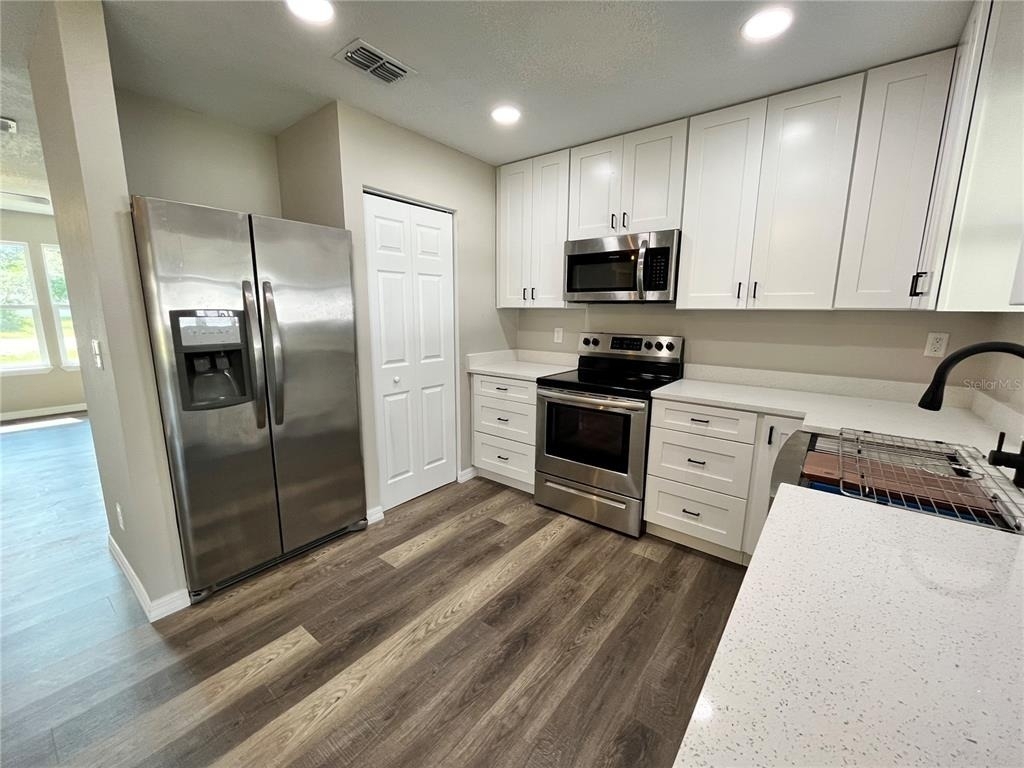 1494 Courtland Boulevard - Photo 8