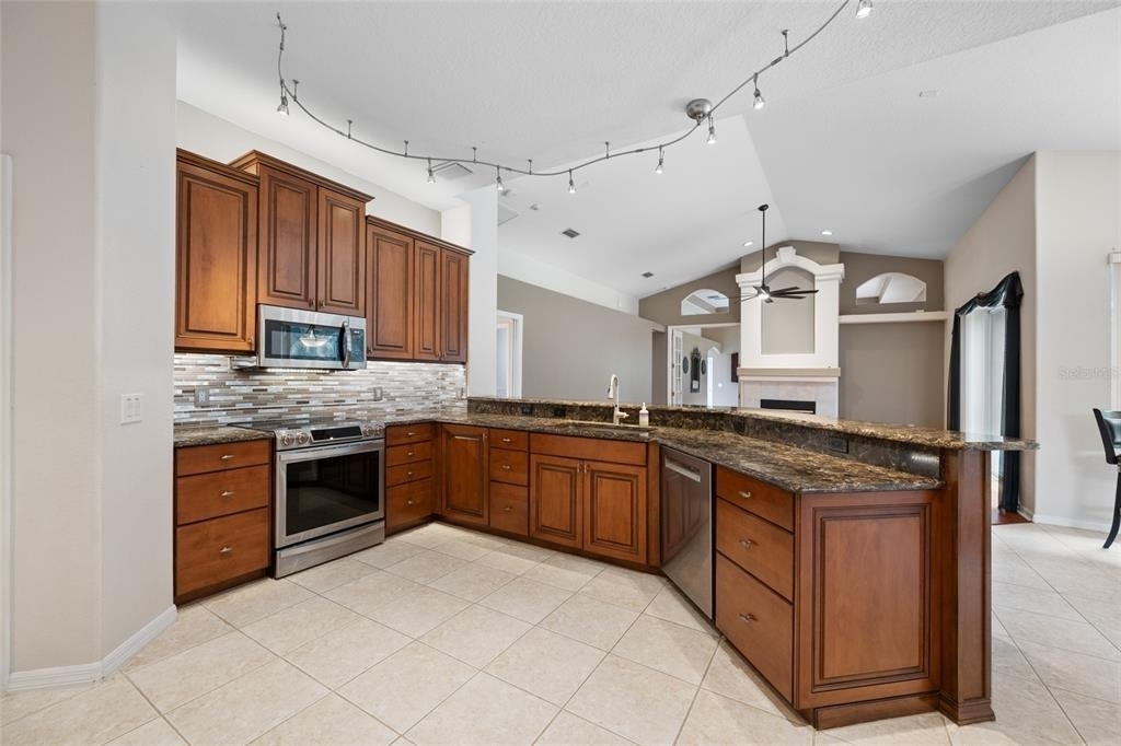 10675 Park Place Drive - Photo 15