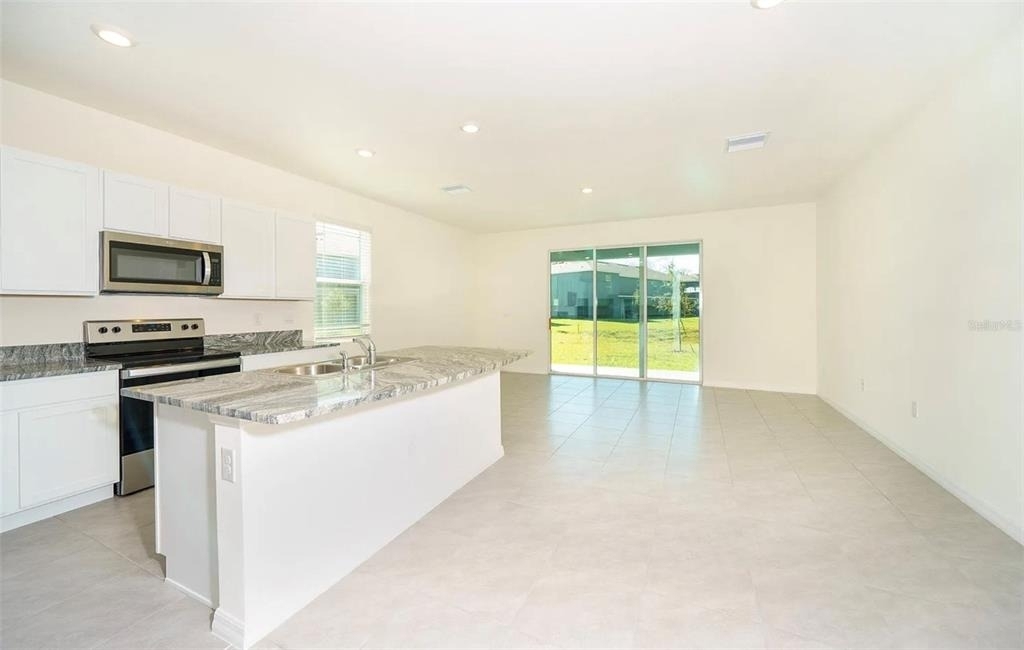 1623 Hubbell Road - Photo 3