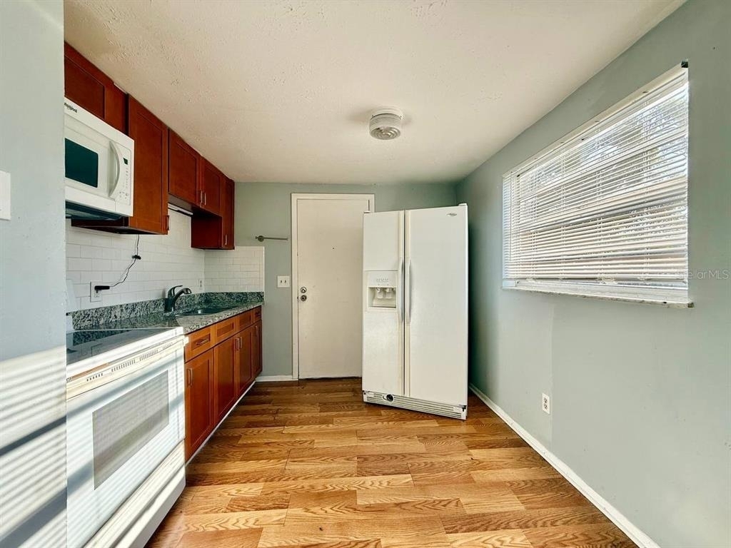 9406 Eastfield Road - Photo 5