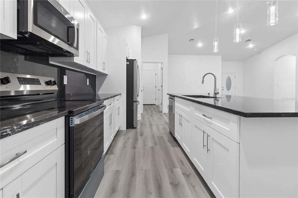 1449 Kathleen Road - Photo 4