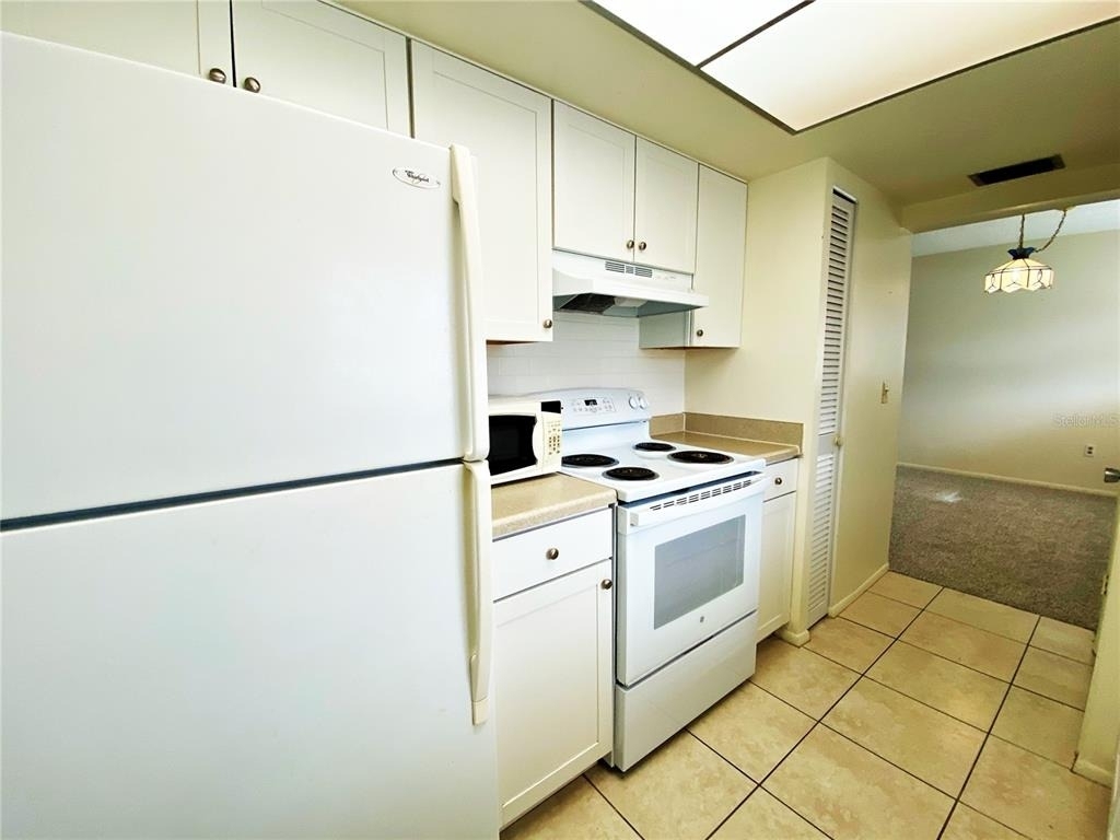 2003 Greenbriar Boulevard - Photo 3