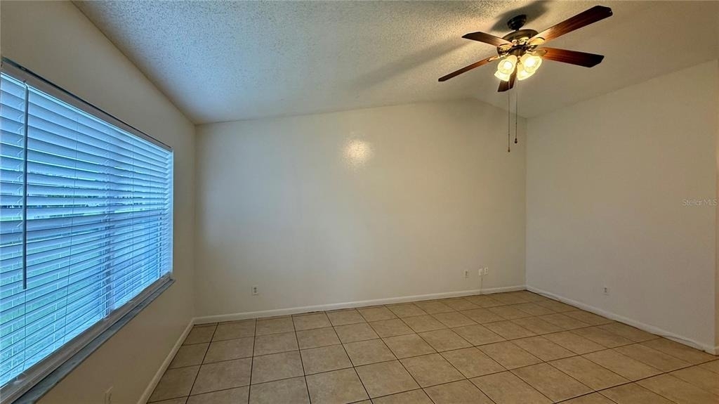124 E 17th Street - Photo 6