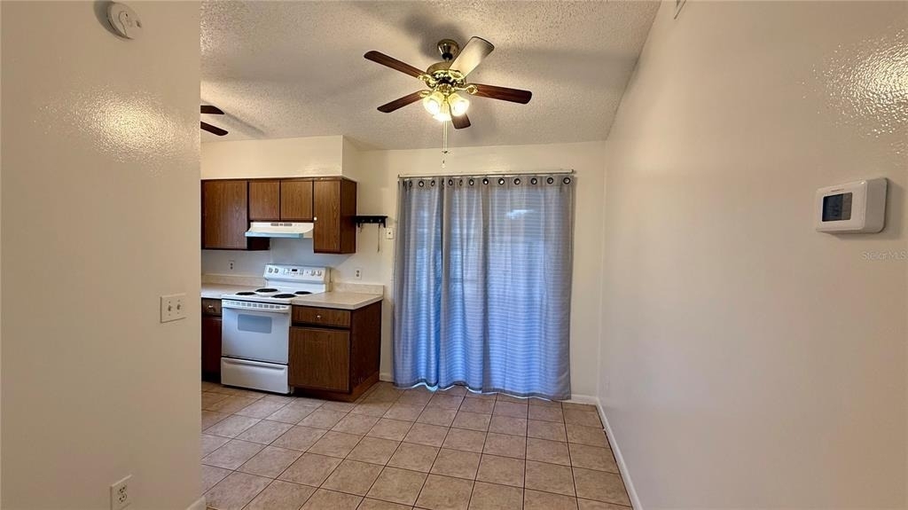 124 E 17th Street - Photo 3