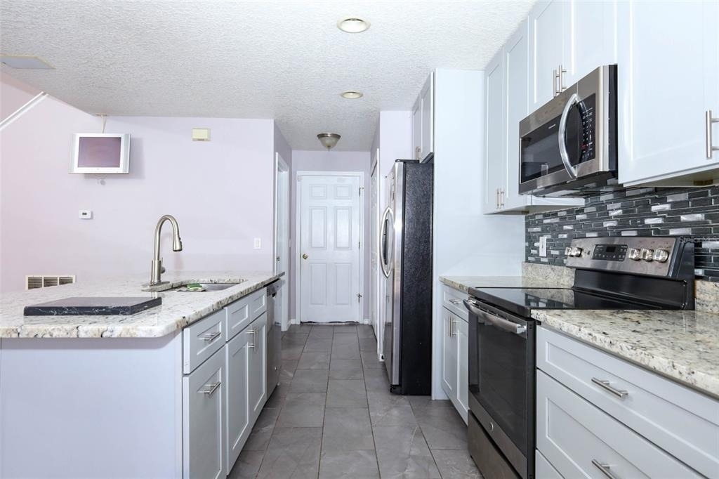 15219 Starleigh Road - Photo 5