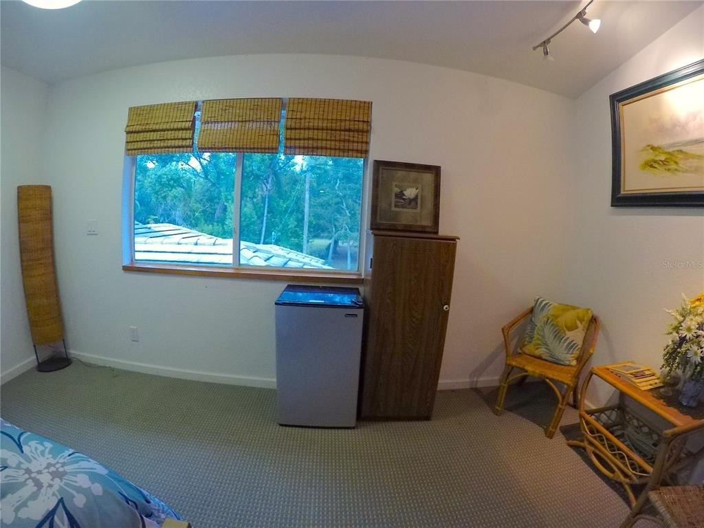 18620 Wayne Road - Photo 2
