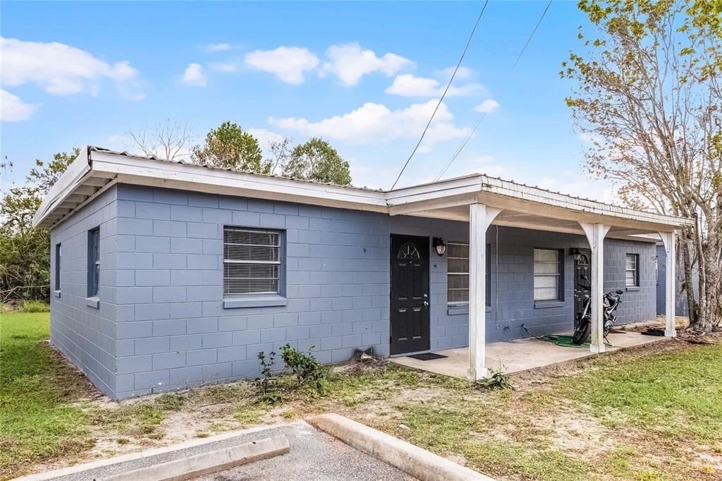 1086 Hibiscus Court - Photo 0