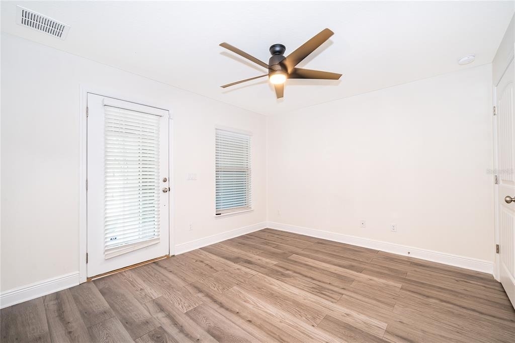 10061 Town Lake Drive - Photo 4