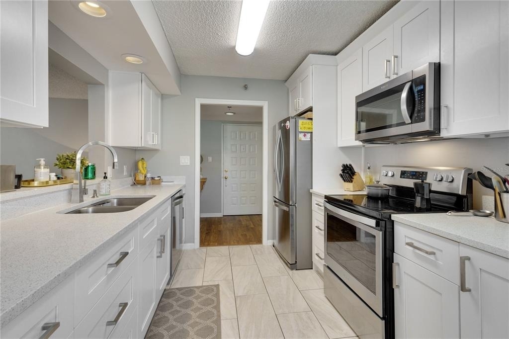 204 Quayside Circle - Photo 3