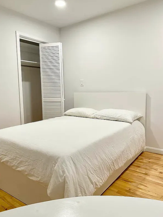 319 East 8th Street - Photo 3