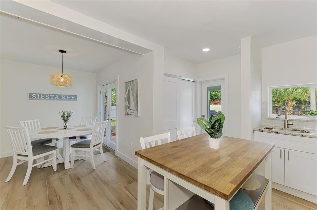 1731 Redwood Street - Photo 16