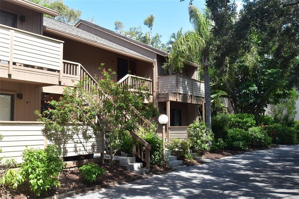 1687 Brookhouse Circle - Photo 0