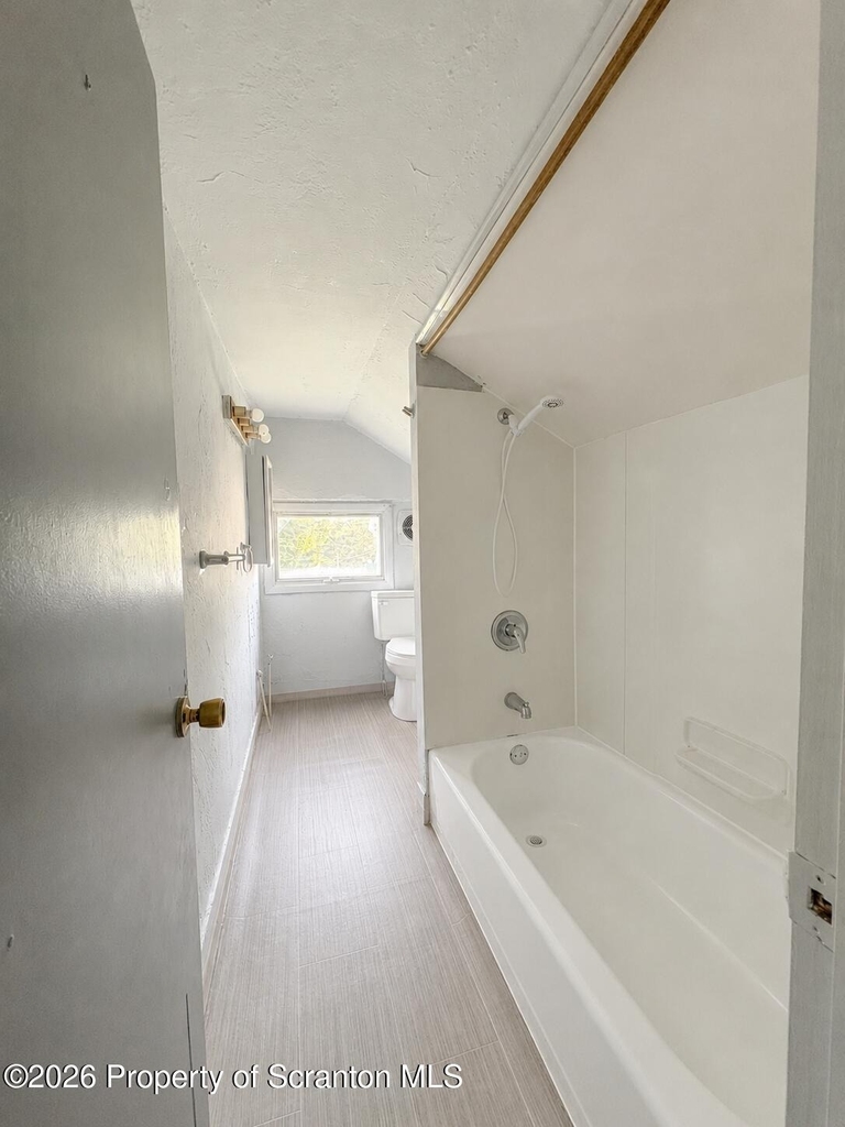 624 Hemlock Street - Photo 7