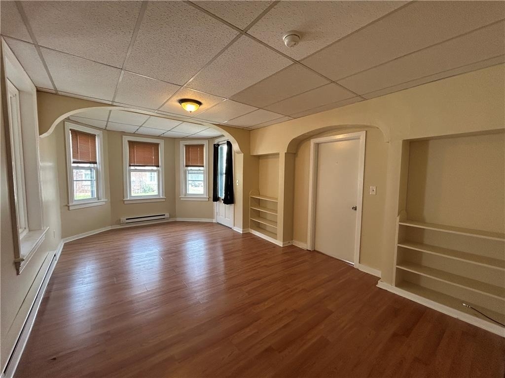 547 E 4th Street - Photo 3