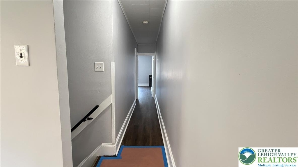 156 Hanover - Photo 4