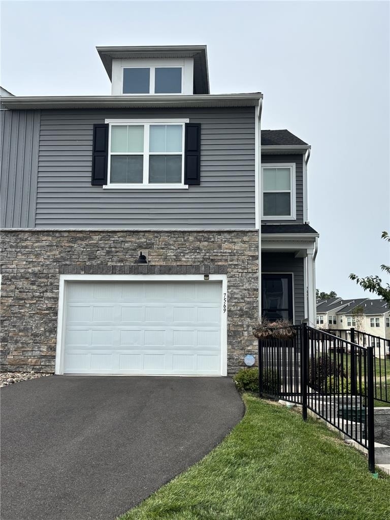 7569 Clayton Avenue - Photo 1