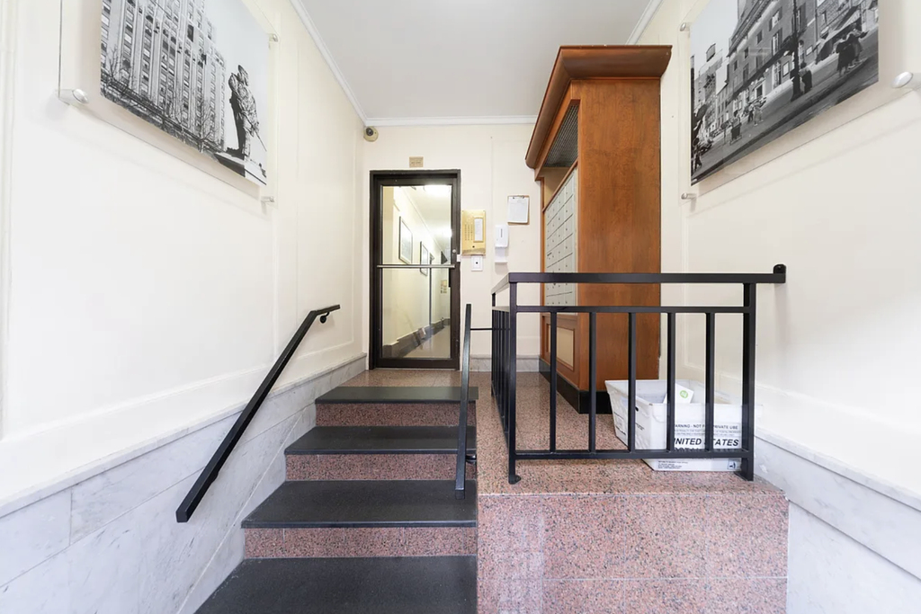  West 11th Street - Photo 6