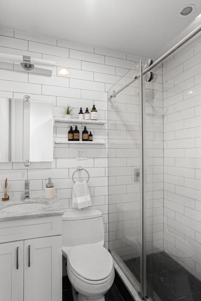 47 East 7th Street - Photo 4
