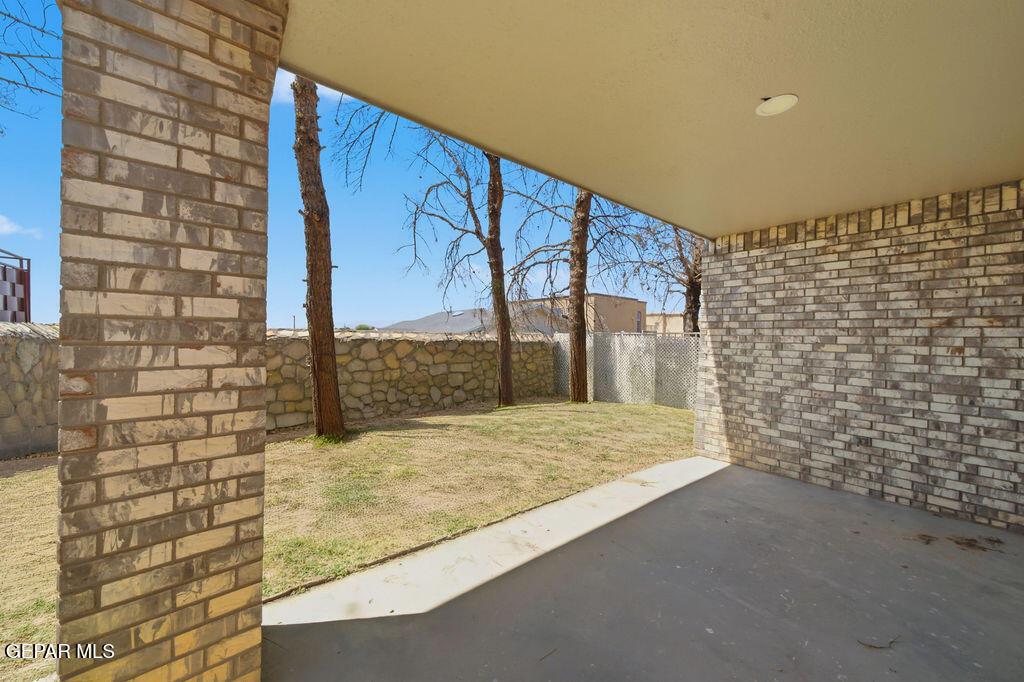 821 Los Lagos Way - Photo 25