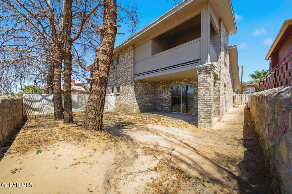 821 Los Lagos Way - Photo 26