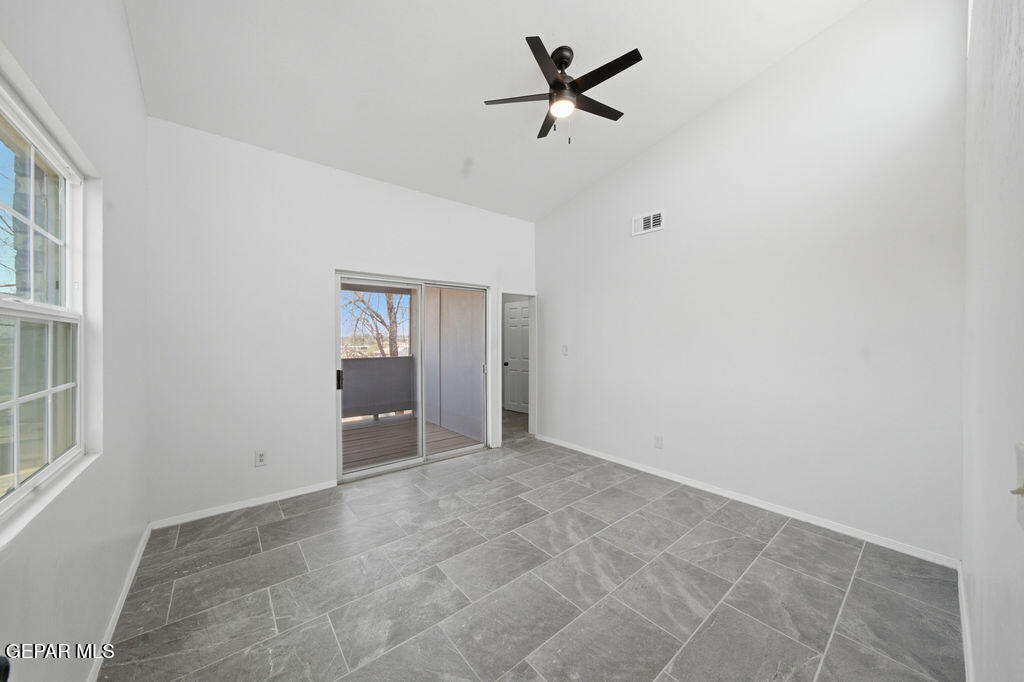 821 Los Lagos Way - Photo 17