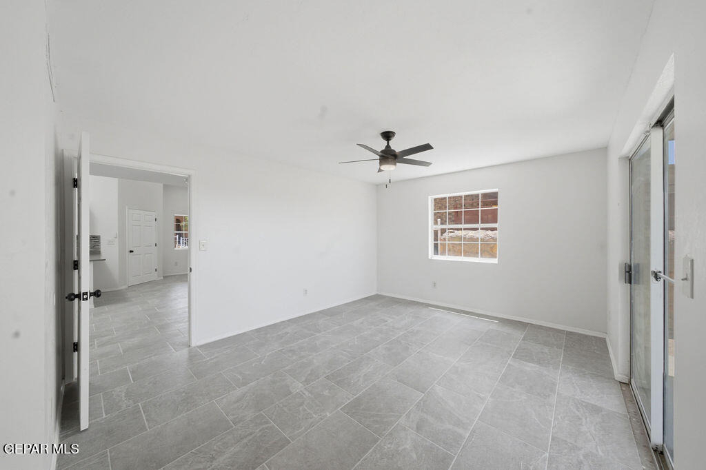 821 Los Lagos Way - Photo 12